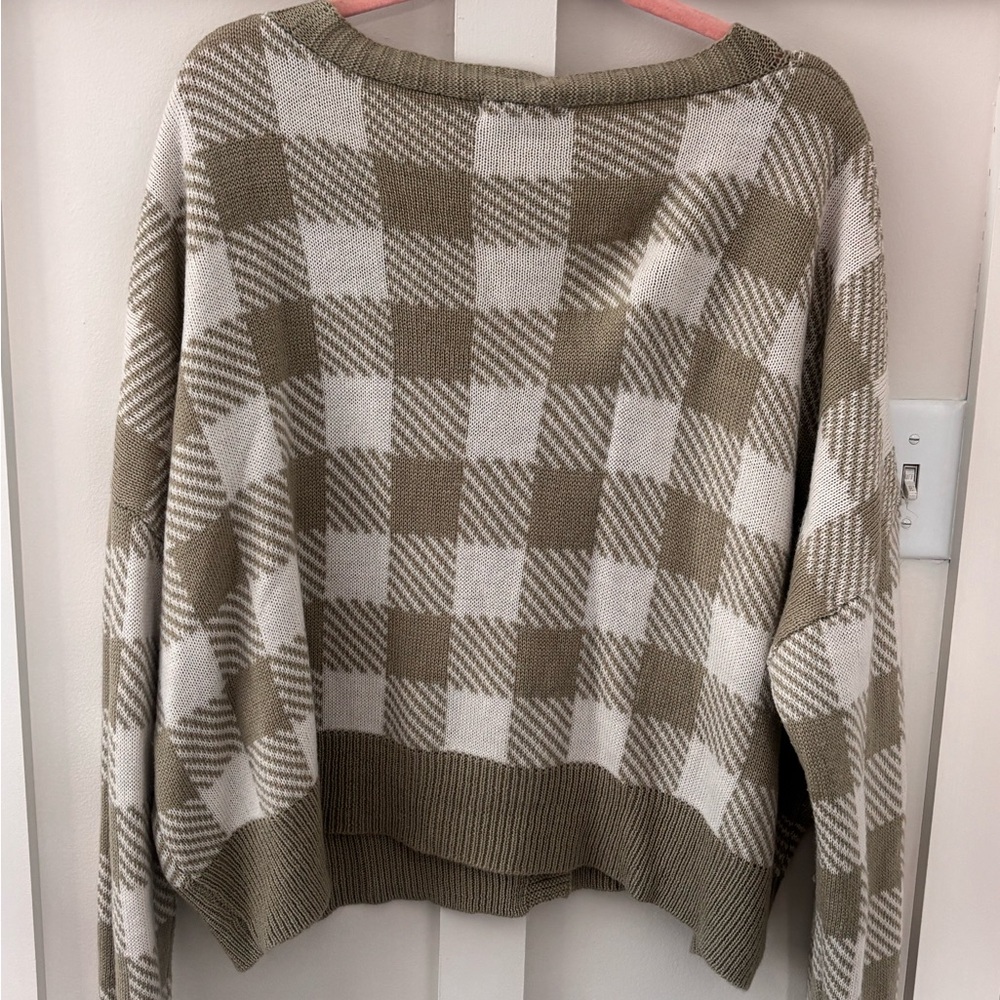 Chic Soul Sage Green & White Plaid V-Neck Cardigan XL | Cozy Layering Top - Picture 4 of 4